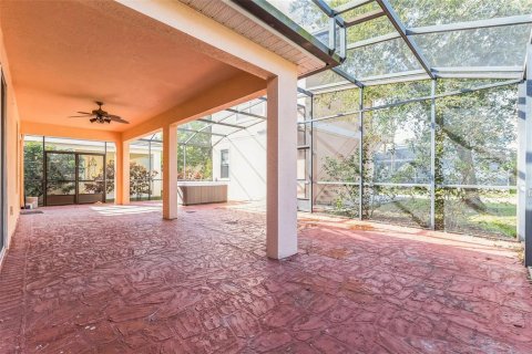 House in Winter Garden, Florida 4 bedrooms, 325.16 sq.m. № 1791257 - photo 23