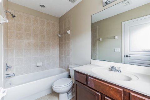 House in Winter Garden, Florida 4 bedrooms, 325.16 sq.m. № 1791257 - photo 30