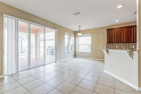 House in Winter Garden, Florida 4 bedrooms, 325.16 sq.m. № 1791257 - photo 7