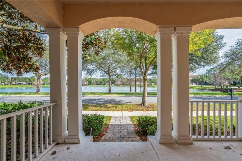 House in Winter Garden, Florida 4 bedrooms, 325.16 sq.m. № 1791257 - photo 4