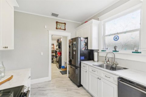 House in Tampa, Florida 2 bedrooms, 100.15 sq.m. № 1749270 - photo 19