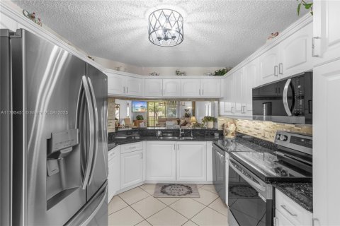 Condominio en venta en Sunrise, Florida, 2 dormitorios, 120.77 m2 № 1682305 - foto 1