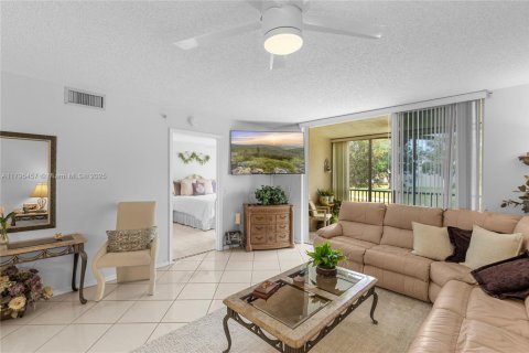 Condominio en venta en Sunrise, Florida, 2 dormitorios, 120.77 m2 № 1682305 - foto 12