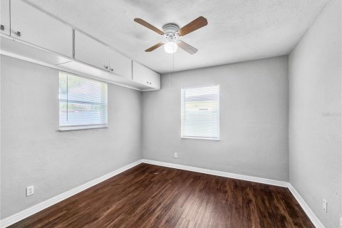 Casa en alquiler en Saint Petersburg, Florida, 3 dormitorios, 115.94 m2 № 1903442 - foto 12
