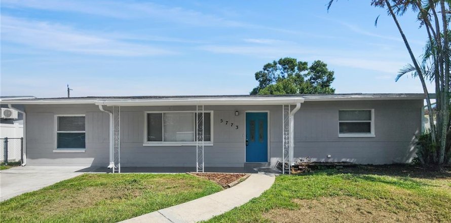 Casa en Saint Petersburg, Florida 3 dormitorios, 115.94 m2 № 1903442