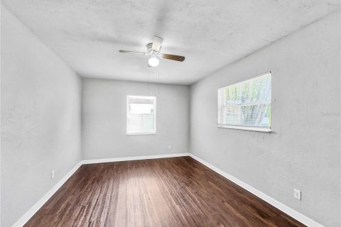 Casa en alquiler en Saint Petersburg, Florida, 3 dormitorios, 115.94 m2 № 1903442 - foto 14