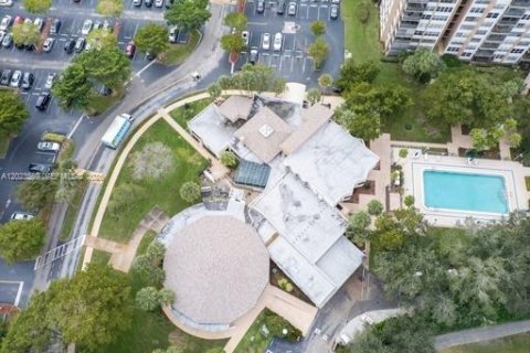Copropriété à louer à Pembroke Pines, Floride: 2 chambres, 99.41 m2 № 2077359 - photo 23
