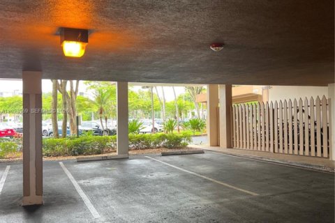 Copropriété à louer à Pembroke Pines, Floride: 2 chambres, 99.41 m2 № 2077359 - photo 27