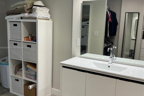 Copropriété à louer à Pembroke Pines, Floride: 2 chambres, 99.41 m2 № 2077359 - photo 11