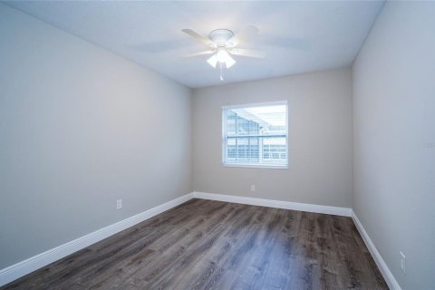 House in Tampa, Florida 3 bedrooms, 177.35 sq.m. № 1767281 - photo 30
