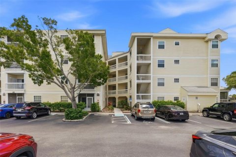Condo in Saint Petersburg, Florida, 2 bedrooms № 2312496