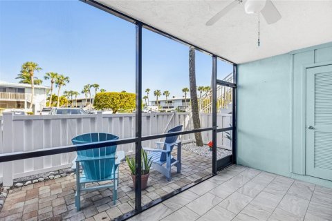 Condo in Holmes Beach, Florida, 2 bedrooms  № 2337484 - photo 25
