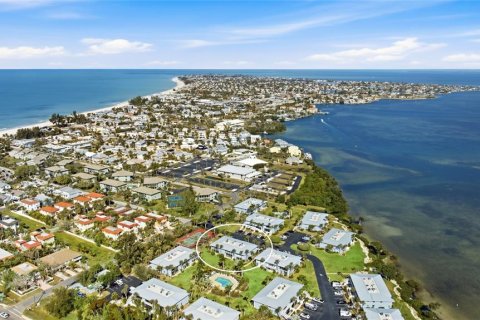 Condo in Holmes Beach, Florida, 2 bedrooms  № 2337484 - photo 27