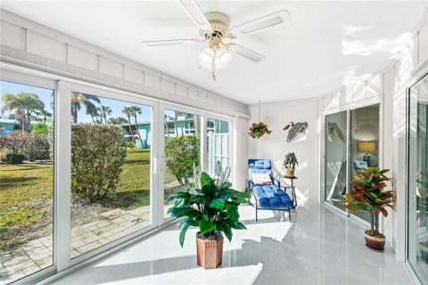Condo in Holmes Beach, Florida, 2 bedrooms  № 2337484 - photo 13