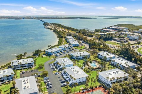 Condo in Holmes Beach, Florida, 2 bedrooms  № 2337484 - photo 2