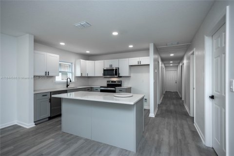 Casa en venta en Gainesville, Florida, 4 dormitorios, 143.44 m2 № 1839720 - foto 12