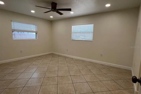 Apartamento en alquiler en Redington Shores, Florida, 2 dormitorios, 102.19 m2 № 1873360 - foto 21