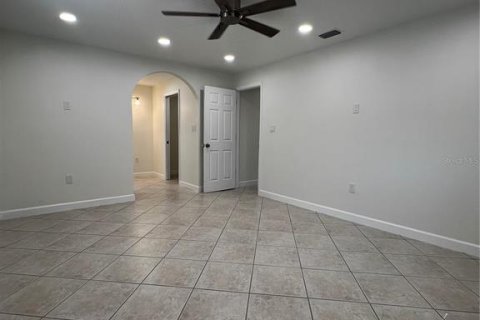 Apartamento en alquiler en Redington Shores, Florida, 2 dormitorios, 102.19 m2 № 1873360 - foto 23