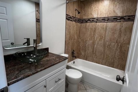 Apartamento en alquiler en Redington Shores, Florida, 2 dormitorios, 102.19 m2 № 1873360 - foto 19