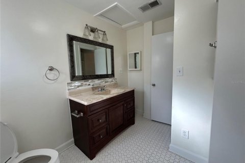 Villa ou maison à louer à Gainesville, Floride: 2 chambres, 97.64 m2 № 2103872 - photo 22