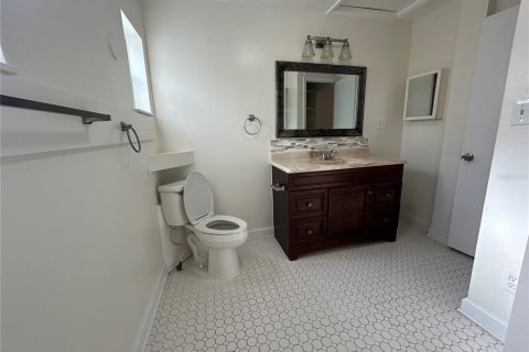 Villa ou maison à louer à Gainesville, Floride: 2 chambres, 97.64 m2 № 2103872 - photo 23