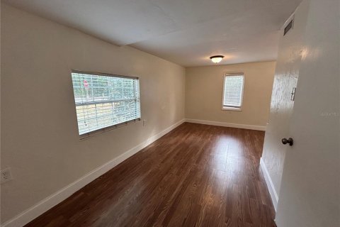 Villa ou maison à louer à Gainesville, Floride: 2 chambres, 97.64 m2 № 2103872 - photo 27