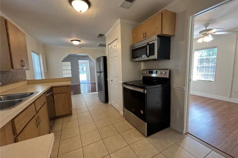Villa ou maison à louer à Gainesville, Floride: 2 chambres, 97.64 m2 № 2103872 - photo 15