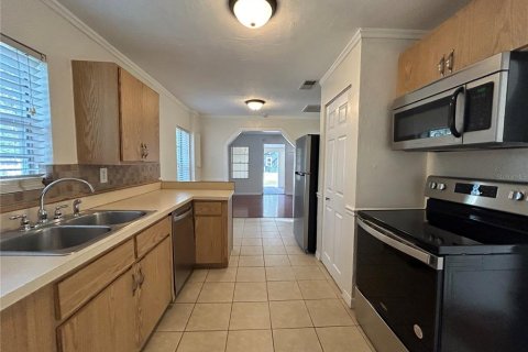 Villa ou maison à louer à Gainesville, Floride: 2 chambres, 97.64 m2 № 2103872 - photo 11