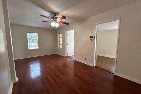 Villa ou maison à louer à Gainesville, Floride: 2 chambres, 97.64 m2 № 2103872 - photo 6