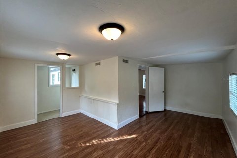 Villa ou maison à louer à Gainesville, Floride: 2 chambres, 97.64 m2 № 2103872 - photo 4