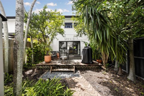 Adosado en venta en North Miami, Florida, 2 dormitorios, 119.1 m2 № 1877560 - foto 23