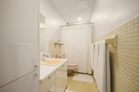 Adosado en venta en North Miami, Florida, 2 dormitorios, 119.1 m2 № 1877560 - foto 20