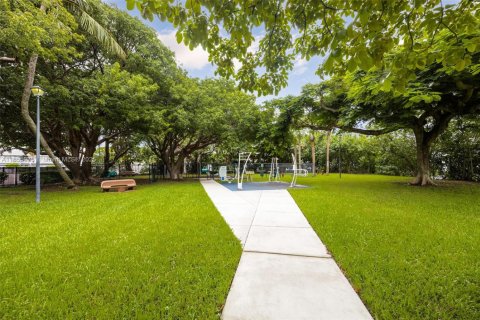 Adosado en venta en North Miami, Florida, 2 dormitorios, 119.1 m2 № 1877560 - foto 26