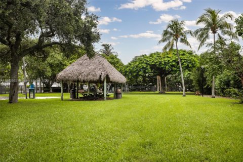 Adosado en venta en North Miami, Florida, 2 dormitorios, 119.1 m2 № 1877560 - foto 29