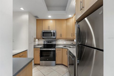 Condominio en venta en Saint Petersburg, Florida, 1 dormitorio, 85.75 m2 № 1542535 - foto 4