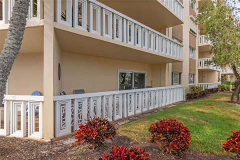 Condominio en venta en Saint Petersburg, Florida, 1 dormitorio, 85.75 m2 № 1542535 - foto 16