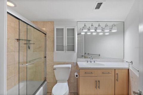 Condominio en venta en Saint Petersburg, Florida, 1 dormitorio, 85.75 m2 № 1542535 - foto 15