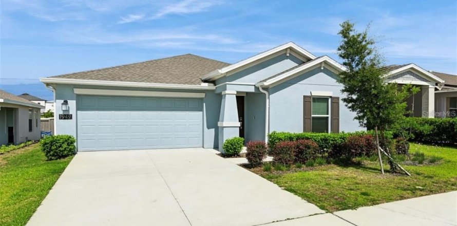 Casa en TRINITY LAKES en Groveland, Florida 3 dormitorios, 144.46 m2 № 2105239