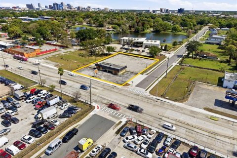 Propiedad comercial en Orlando, Florida 196.21 m2 № 2206146