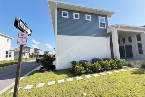 Снять в аренду квартиру в Орландо, Флорида 5 комнат, 83.61м2, № 2215258 - фото 2