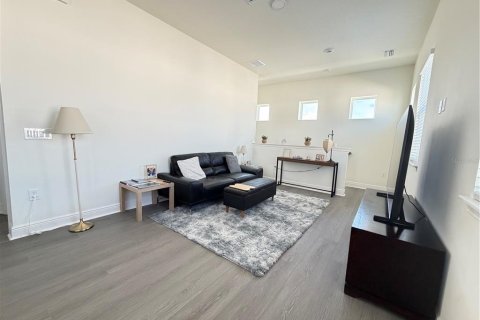 Снять в аренду квартиру в Орландо, Флорида 5 комнат, 83.61м2, № 2215258 - фото 15