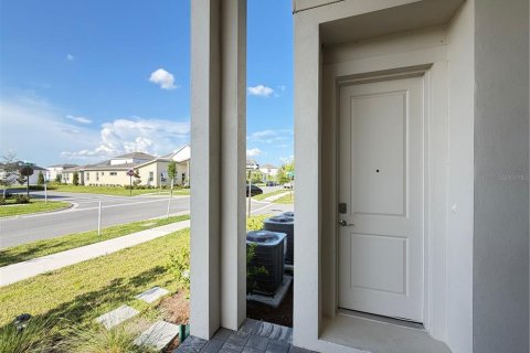 Снять в аренду квартиру в Орландо, Флорида 5 комнат, 83.61м2, № 2215258 - фото 3