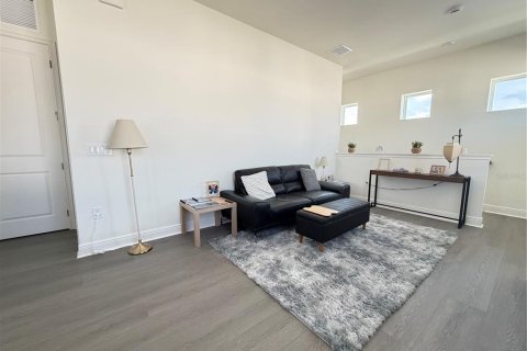 Снять в аренду квартиру в Орландо, Флорида 5 комнат, 83.61м2, № 2215258 - фото 7