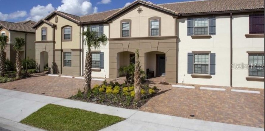 Townhouse in Kissimmee, Florida 5 bedrooms, 210.24 sq.m. № 2156334
