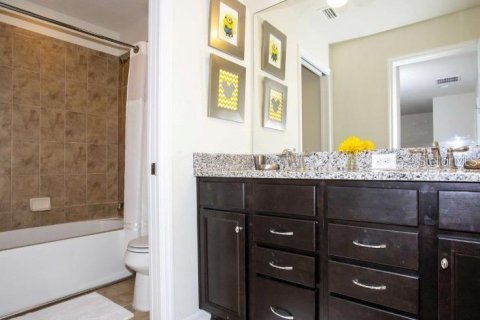 Townhouse in Kissimmee, Florida 5 bedrooms, 210.24 sq.m. № 2156334 - photo 25