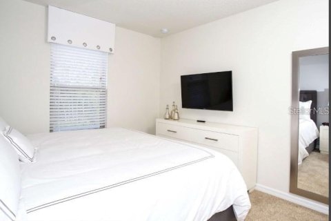 Townhouse in Kissimmee, Florida 5 bedrooms, 210.24 sq.m. № 2156334 - photo 18