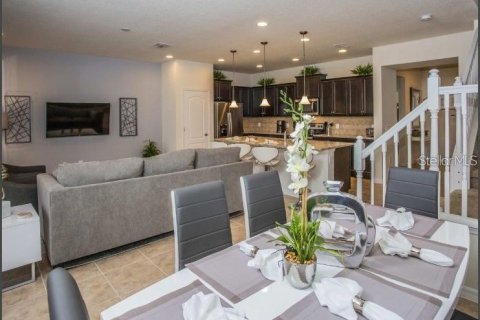 Townhouse in Kissimmee, Florida 5 bedrooms, 210.24 sq.m. № 2156334 - photo 7