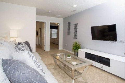 Townhouse in Kissimmee, Florida 5 bedrooms, 210.24 sq.m. № 2156334 - photo 12