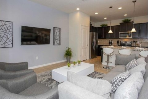 Townhouse in Kissimmee, Florida 5 bedrooms, 210.24 sq.m. № 2156334 - photo 4