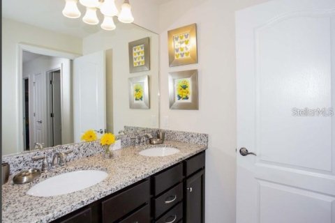 Townhouse in Kissimmee, Florida 5 bedrooms, 210.24 sq.m. № 2156334 - photo 23